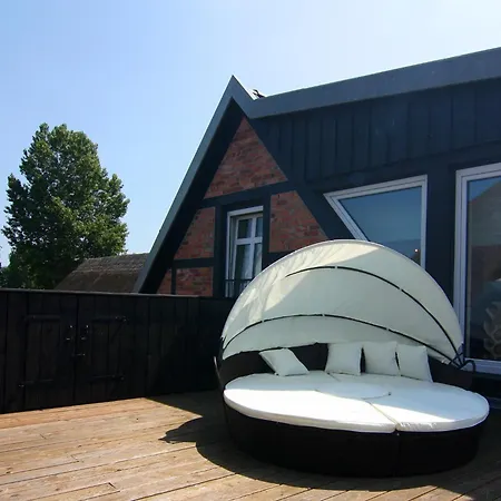 Strandanker In Apartamento